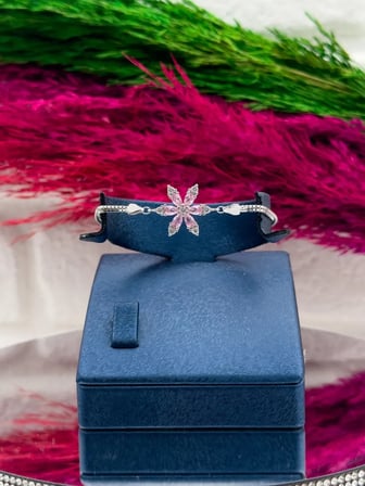 925 Ayar Gümüş Pembe Kuvars Taşlı Lotus Zarif Kadın Bileklik