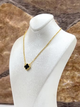 925 Ayar Gümüş Gold Kaplama Oniks Taşlı Şans Yoncası Siyah Kadın Kolye