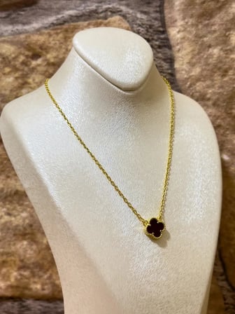 925 Ayar Gümüş Gold Kaplama Oniks Taşlı Şans Yoncası Bordo Kadın Kolye