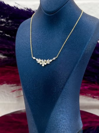 925 Ayar Gümüş Gold Kaplama Lotus Zarif Özel Tasarım Kadın Kolye