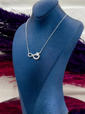 925 Ayar Gümüş Moissanite Taşlı Sonsuzluk Lüks Kadın Kolye