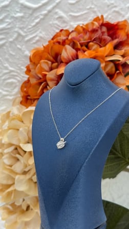 925 Ayar Gümüş Damla Zirkon Taşlı Aşk Sembolü Kuğu Kadın Kolye