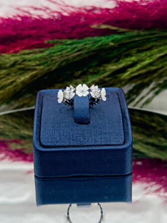 925 Ayar Gümüş Spor Manolya Modeli Trend Kadın Yüzük