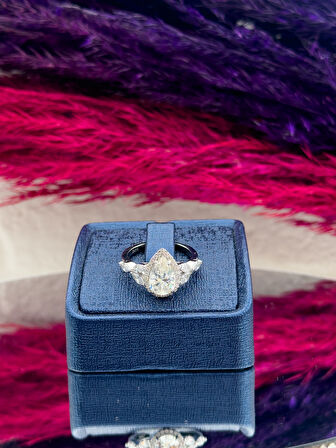 925 Ayar Gümüş Damla Taşlı Özel Tasarım Zarif Kadın Yüzük