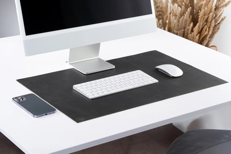 Rustik Deri Masa Matı – El Yapımı 1,5 mm Eskitme Görünümlü Çalışma Masası Koruyucu Yeşil 12x30" - 30x75 cm