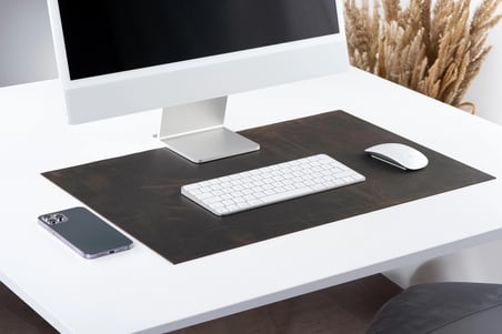 Rustik Deri Masa Matı – El Yapımı 1,5 mm Eskitme Görünümlü Çalışma Masası Koruyucu Yeşil 12x30" - 30x75 cm