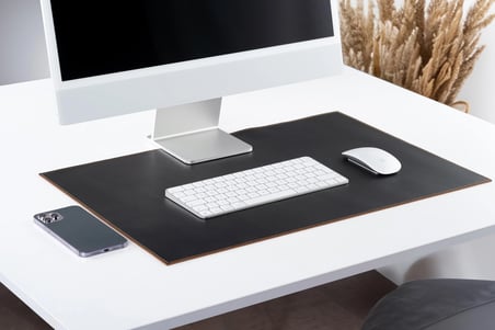 Rustik Deri Masa Matı – El Yapımı 1,5 mm Eskitme Görünümlü Çalışma Masası Koruyucu Siyah 12x24" - 30x60 cm