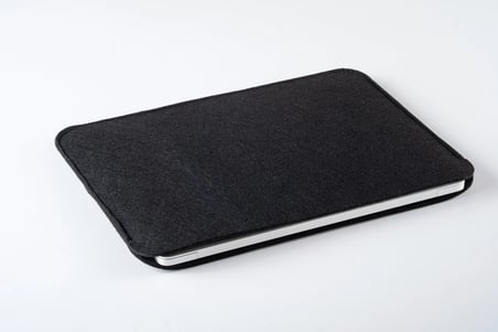 Keçe Laptop Kılıfı - 13-17 inç MacBook & Laptop Uyumlu Yumuşak Koruma Çantası 15'' / 38x27 cm