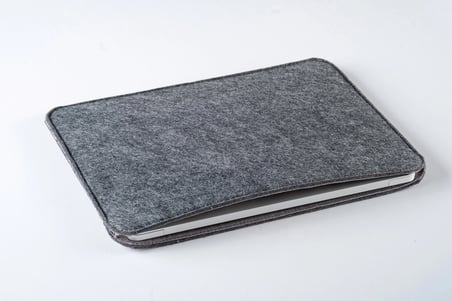Keçe Laptop Kılıfı - 13-17 inç MacBook & Laptop Uyumlu Yumuşak Koruma Çantası 13'' / 34x24 cm