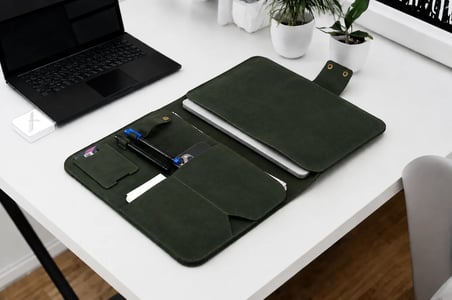 Hakiki Eskitme Deri MacBook Portföy Kılıfı - 13-17 inç Uyumlu Lüks Laptop Çantası 13"