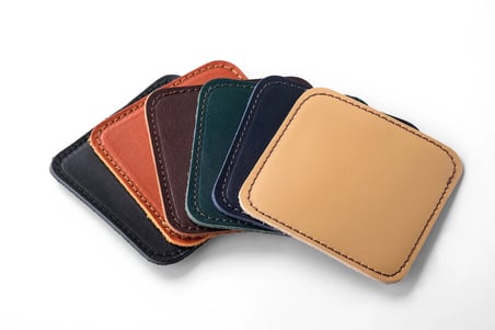 Hakiki Deri 6'lı Bardak Altlığı Seti - El Yapımı Bitkisel Tabaklanmış Deri Bardak Altlığı 10 x 10 cm Zümrüt Yeşili