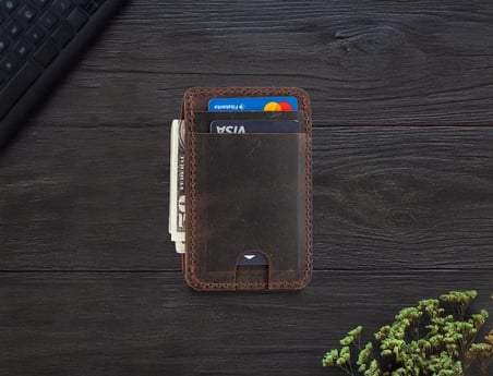 Deri Kart Cüzdanı: El Yapımı Minimalist Cep Boyu Tasarım Cüzdan