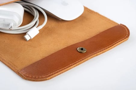 Deri Dizüstü Bilgisayar Şarj Cihazı Düzenleyici: El Yapımı MacBook Dizüstü Bilgisayar Kablosu ve Fare Saklama Kutusu