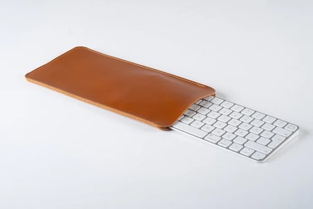 Eskitilmiş Deri Klavye Kılıfı, El Yapımı İnce  Klavye Kılıfı, Sayısal Klavye Kılıfı,  Klavye Touch ID Kılıfı Büyük Sayısal Tuş Takımı