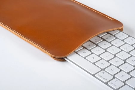 Eskitilmiş Deri Klavye Kılıfı, El Yapımı İnce  Klavye Kılıfı, Sayısal Klavye Kılıfı,  Klavye Touch ID Kılıfı Standart
