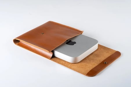 El Yapımı Deri Mac Mini Kılıfı: Lüks Masa Düzenleyici M4