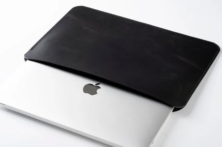El Yapımı Deri MacBook Kılıfı: 13" ve 15" Air (M2/M3/M4) için İnce MacBook Kılıfı 15"