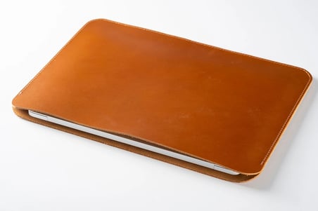 El Yapımı Deri MacBook Kılıfı: 13" ve 15" Air (M2/M3/M4) için İnce MacBook Kılıfı 13"