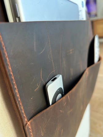 Deri Koltuk Kolçak Düzenleyici, Dergiler, Tabletler, Uzaktan Kumandalar, Kitaplar ve Aksesuarlar İçin 3 Cepli El Yapımı Standart