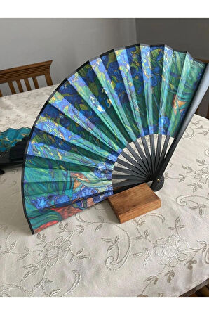 Van Gogh İrisler Tablosu Baskılı Bambu Çubuklu Maksi Boy Çift Taraflı Saten Kraft Yelpaze- 47x27 cm