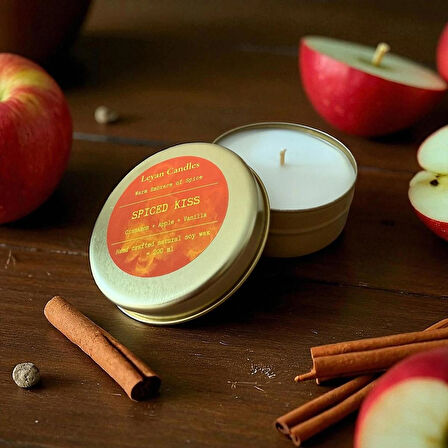 SPICED KISS ELMA ,TARÇIN ,VANİLYA SOYA MUM TENEKE KUTU