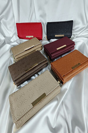 Siyah Kabartma Yazılı Kadın Cüzdanı Çıtçıtlı Kapaklı, İçten Fermuarlı, Kartlık Bölmeli