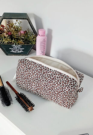 Leopar Desen  Büyük Seyahat ve Makyaj Çantası ( 30 x 10)