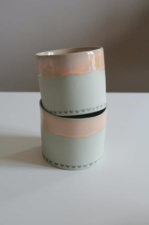 Lexroo El Yapımı Porselen Kupa, Krem Beyaz, Kalp Desenli, 200 ml, Modern Minimalist Tasarım, Saplı