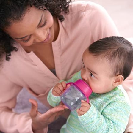 Philips Avent Eğitici Damlatmaz Bardak, 6 Ay+, Kız Bebekler için, Yumuşak Silikon Uç, Kolay Tutuş