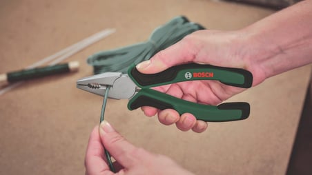 Bosch Home and Garden Pense Seti 3 Parça Premium (Pense, Yan Keski, Boru Anahtarı)