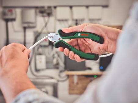 Bosch Home and Garden Pense Seti 3 Parça Premium (Pense, Yan Keski, Boru Anahtarı)