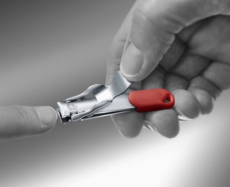 Victorinox 8.2050.B1 Tırnak Makası, Kırmızı