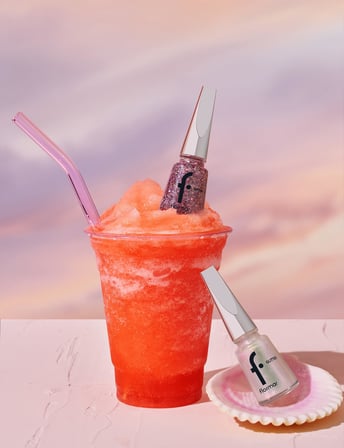 Glitter Yarı Transparan & Parlak Bitişli Simli Oje