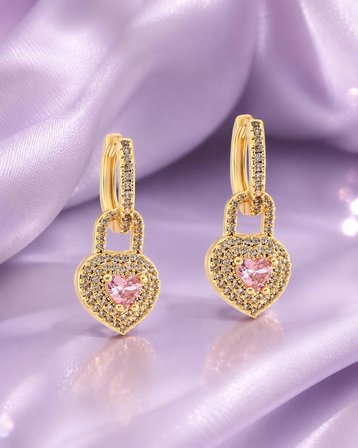 14K Altın Kaplama Kalp Detaylı Pembe Taşlı Zirkon Küpe - Kilit Tasarım Sallantılı Küpe