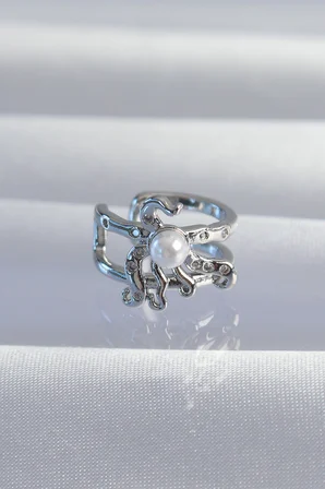 Pirinç Gümüş Renk İncili Ahtapot Earcuff Küpe - Lisinya