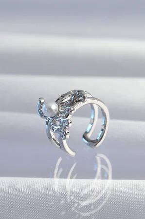 Pirinç Gümüş Renk İncili Ahtapot Earcuff Küpe - Lisinya