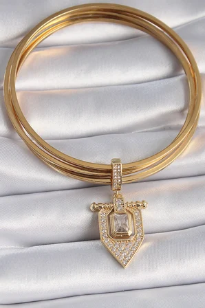 Pirinç Gold Renk Baget Zirkon Taşlı Ajda Charm - Lisinya