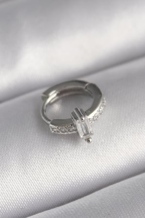 316L Çelik Gümüş Renk Zirkon Taşlı Tragus Piercing - Lisinya