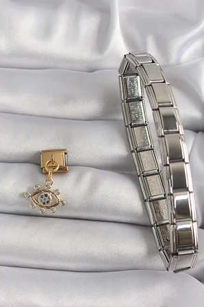 316L Çelik Gold Renk Sallantı Zirkon Taşlı Göz Model Nomination Charm - Lisinya