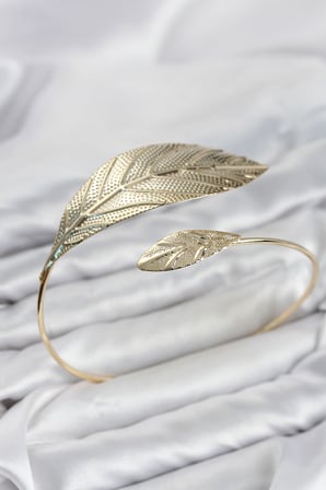 Pazu Bileklik Gold Renk Pirinç Yaprak Model - Lisinya
