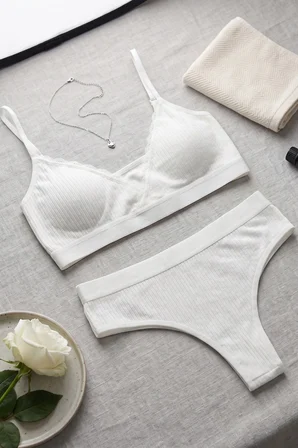 Kadın Ekru Çıkarılabilir Pedli Fitilli Dantelli Bralet Takımı