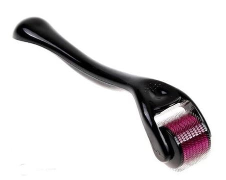 Dermaroller Titanyum 540 İğneli 0.5mm ( Lisinya )