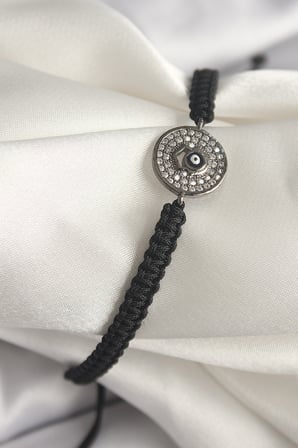Pirinç Füme Renk Zirkon Taşlı Nazar Boncuk İşleme Makrome Asansörlü Model Kadın Bileklik - Lisinya