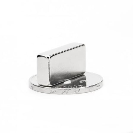 50 Adet 20x10x5 mm Neodyum Magnet N35 Güçlü Mıknatıs Köşeli ve Dayanıklı Nikel Kaplama ( Lisinya )