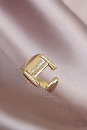 I Harfli Gold Renk Ayarlamalı Metal Kadın Yüzük - Lisinya