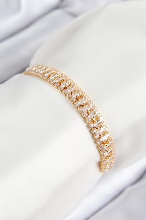 Pirinç Zirkon Taşlı Tennıs Model Gold Renk Asansörlü Kadın Bileklik - Lisinya