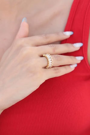 Zirkon Taşlı Baget Gold Renk Kadın Yüzük - Lisinya