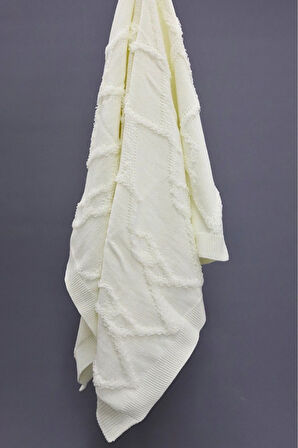 Yumuşak Örgü Battaniye Elmas 130x170 cm Krem | Tek Kişilik TV Battaniyesi – Dekoratif ve Hafif