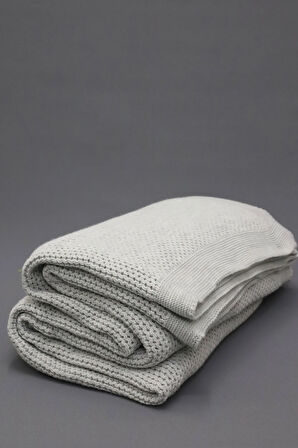 Yumuşak Örgü Battaniye Düz 130x170 cm Gri | Tek Kişilik TV Battaniyesi – Dekoratif ve Hafif