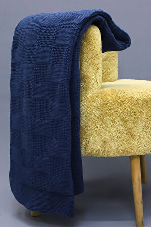 Yumuşak Örgü Battaniye Karo 130x170 cm İndigo | Tek Kişilik TV Battaniyesi – Dekoratif ve Hafif